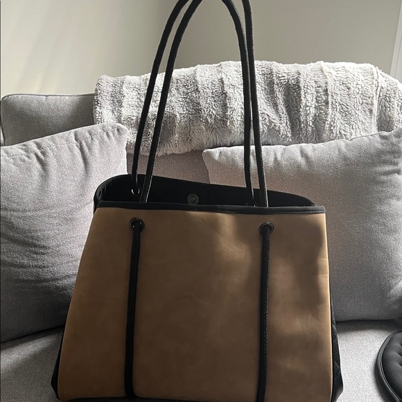Handbags - Elegant Tan and Black Women's Tote Bag